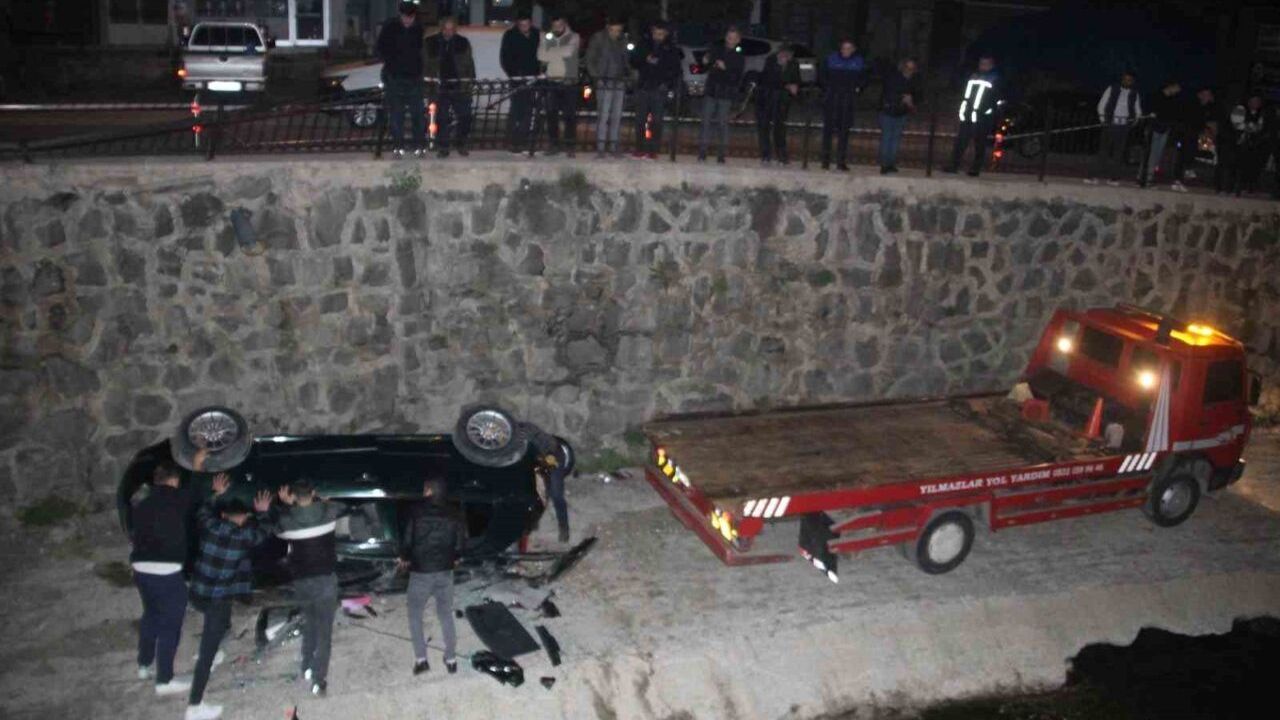 Ordu’da otomobil dere yatağına yuvarlandı: 2 yaralı