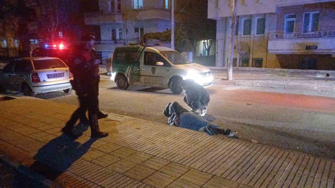 Polisten kaçan şahıslar kovalamaca neticesinde yakalandı