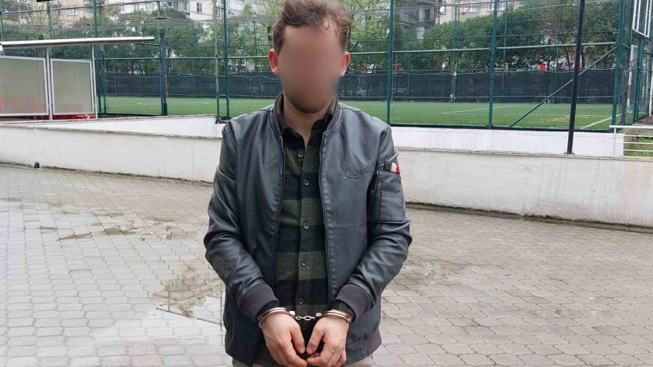 Kaçarken polis araçlarına çarpan alkollü sürücü yakalandı