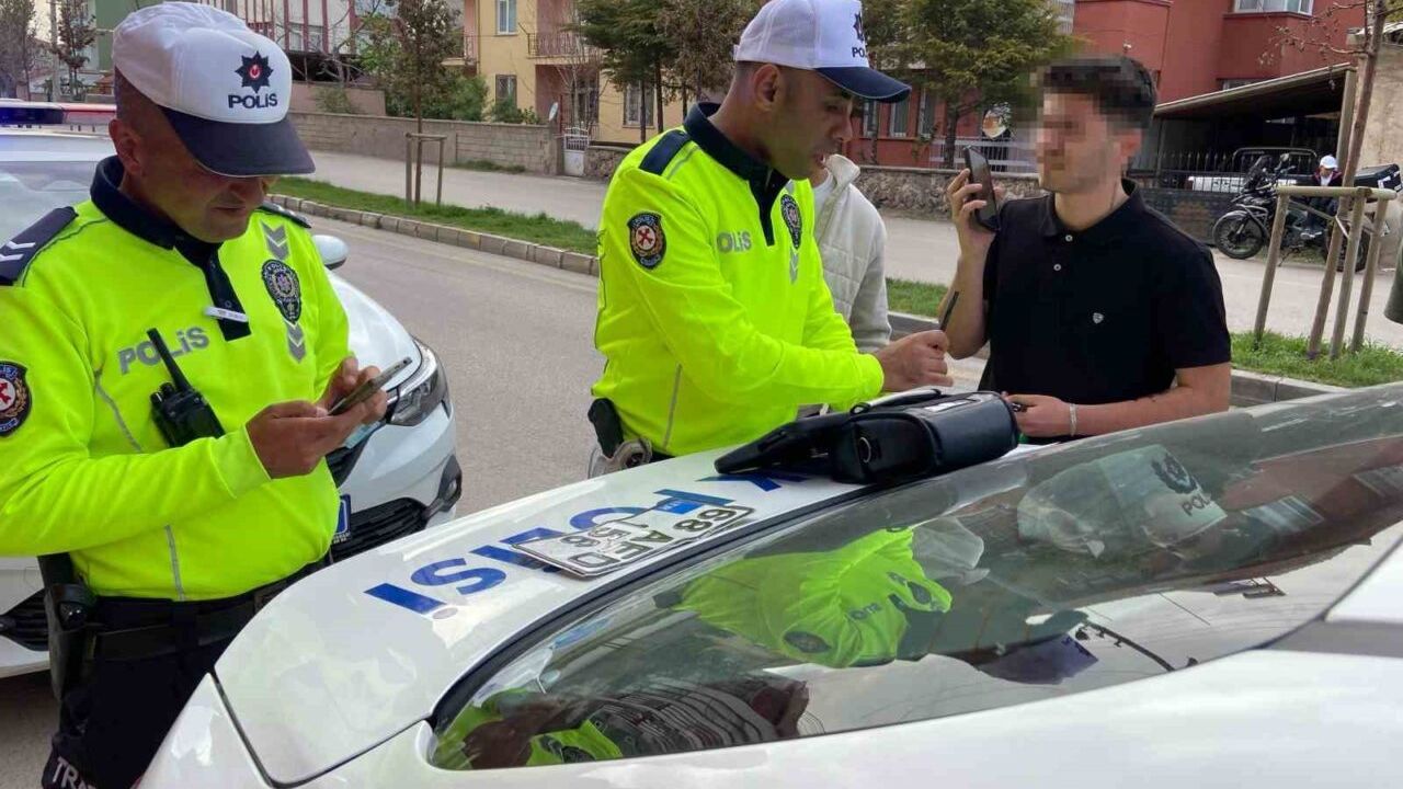 Plaka yok, kask yok: 16 bin 705 lira ceza var