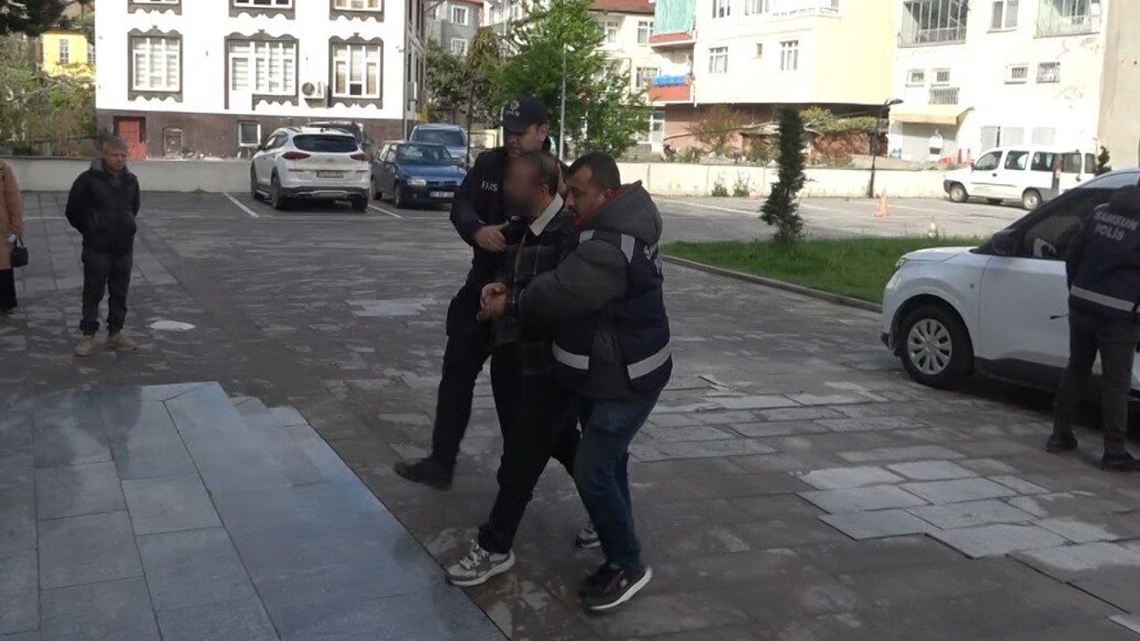 Taş kokain ile yakalanan metafizik uzmanı ve şoförü adliyeye sevk edildi