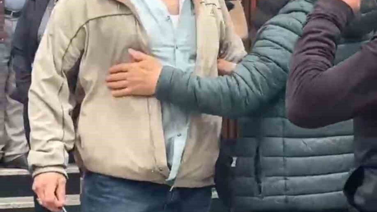 Trabzon’da CHP standına bıçaklı saldırı: 1 yaralı