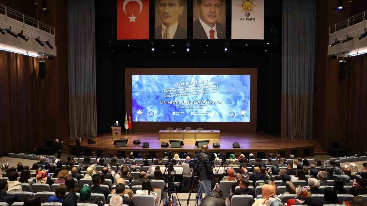 AK Parti Genel Başkan Yardımcısı Kaya: "Bu şirazesi kaymış, pusulası şaşmış ana muhalefeti maalesef herhalde bir süre daha görmeye devam edeceğiz"