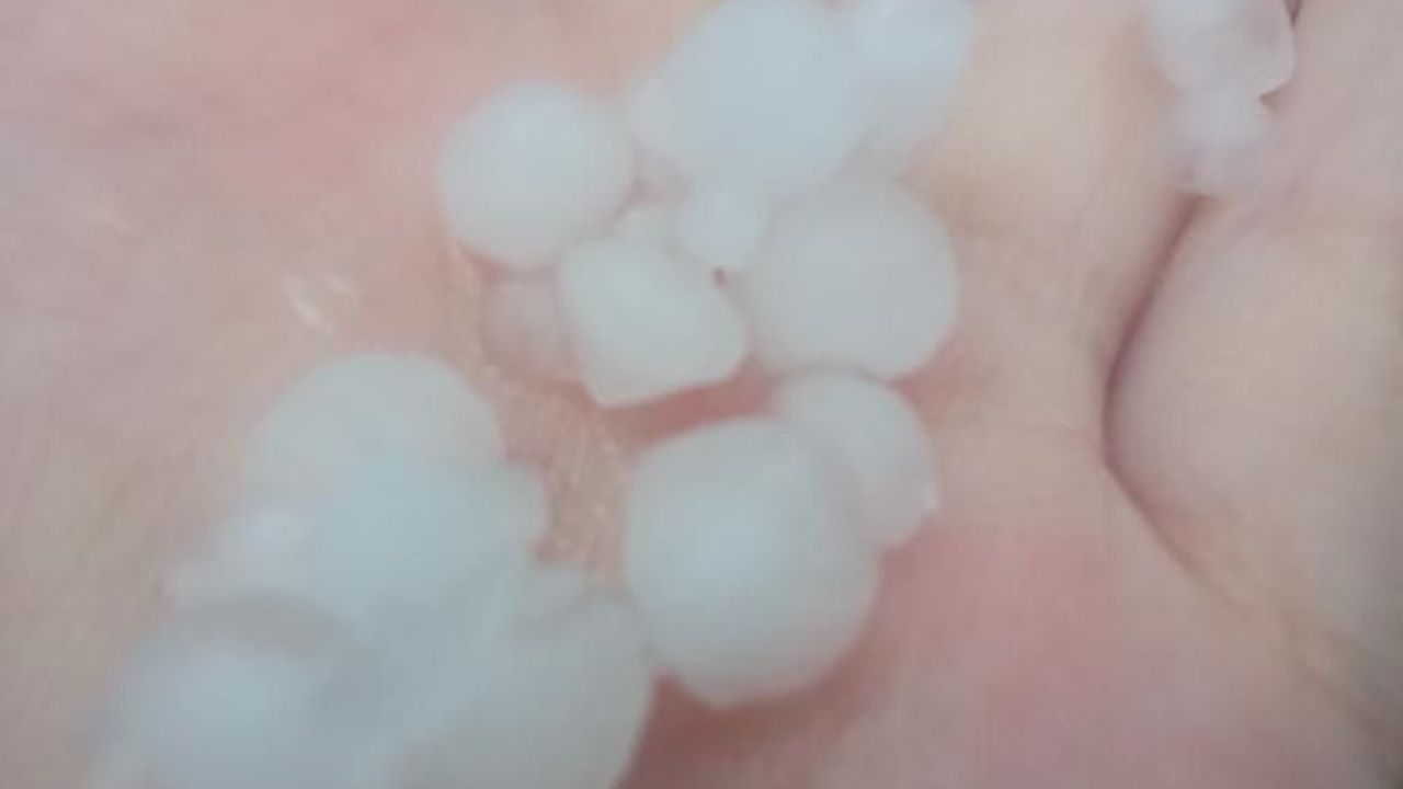 Ankara’da dolu yağışı etkisini sürdürüyor