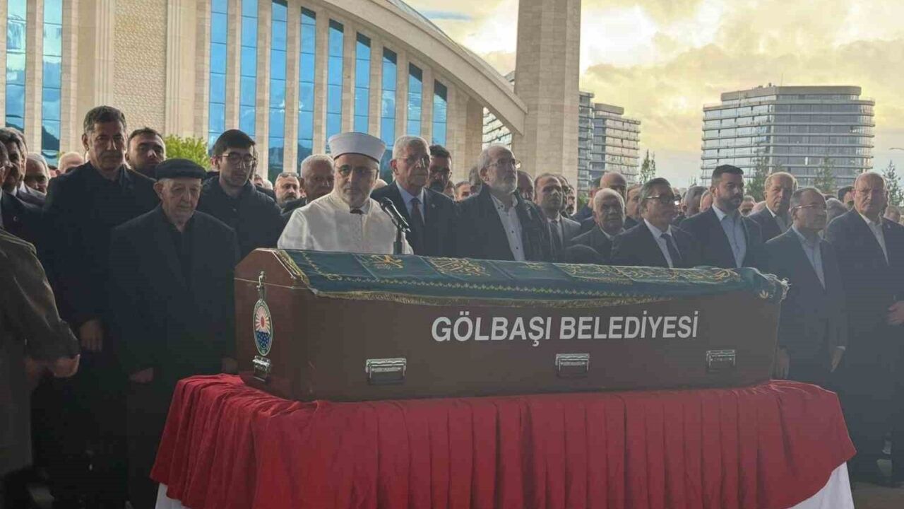 Eski MHP Milletvekili Mehmet Ekici son yolculuğuna uğurlandı