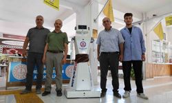 Kırşehirli öğrencilerden mihmandar robot: ’AhiBot’ okula gelenleri karşılıyor