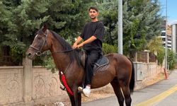 Tokat’ta Sürücü Adayı Ehliyet Sınavına Atıyla Hazırlandı, Parkuru Hatasız Tamamladı
