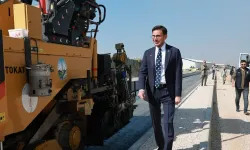 Barbaros Caddesi’nde Asfalt Yenileme ve Yol Genişletme Çalışmaları Sürüyor