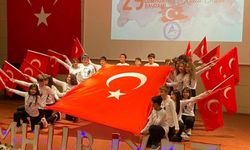 Özel Ayışığı Okulu Öğrencileri, Cumhuriyet Bayramı’nı Coşkuyla Kutladı