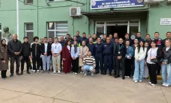 Niksar’da Üniversitelilerden Mehmetçik’e Pasta Sürprizi