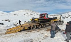Kar kalınlığı 1 metreye ulaştı, kayak tesisi sezon açılışına hazırlanıyor