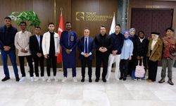 YTB Bursiyerleri Rektör Prof. Dr. Fatih Yılmaz’ı Ziyaret Etti