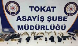 Tokat'ta polis delil aradı, cephanelik buldu