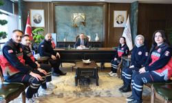 Afet Yönetimi Projesiyle Finale Kalan Öğrencilerden Rektör Yılmaz’a Ziyaret