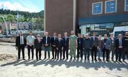 Rektör Yılmaz, Yeni Acil Binası İnşaatında İncelemelerde Bulundu