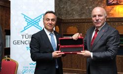 Tokat’ta Gençlik Buluşması: Mehmet Sekmen İhtisas Akademi’de Öğrencilerle Bir Araya Geldi