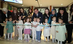 TOKAT BELEDİYESİ ÇOCUK GÜNDÜZ BAKIMEVİ’NİN HAZIRLADIĞI EBRU SERGİSİ AÇILDI