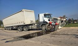 Tokat'ta tır traktörle çarpıştı: 2 ölü, 1 yaralı
