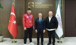 Dünya İkincisi Ebubekir Polat’tan Rektör Yılmaz’a Ziyaret