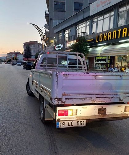 Kamyonetin yaya yaralandı
