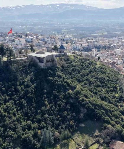 Anadolunun ilk medreselerinden 869 yıllık Yağıbasan Medresesi zamana direniyor