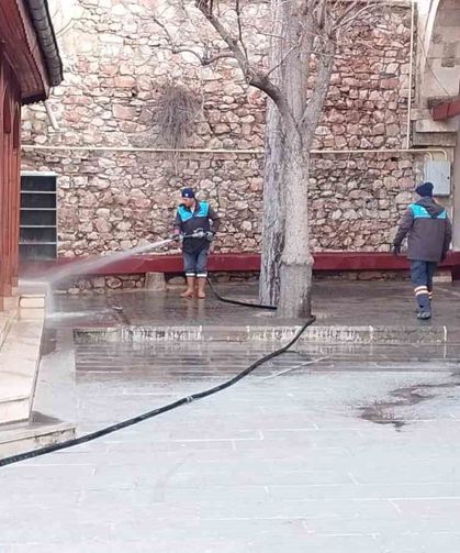 Tokat Belediyesi'nden bayram öncesi camilerde kapsamlı temizlik