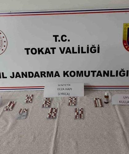 Tokat'ta araçta sentetik hap ve uyuşturucu madde bulunan şüpheli, adli kontrolle serbest kaldı