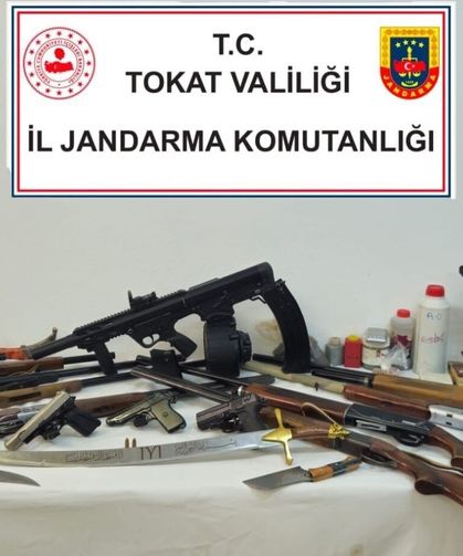 Tokat'ta silah ve tarihi eser operasyonu