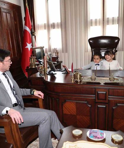 Başkan Yazıcıoğlu, makamını miniklere devretti