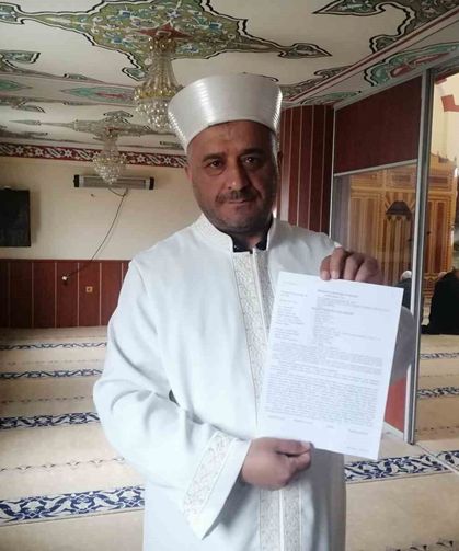 Hurafeye karşıydı, adına açılan sahte hesapla hurafe pazarlandı