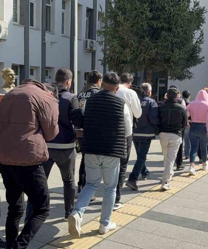 Tokat merkezli 12 ilde yasa dışı bahis operasyonu: 64 gözaltı
