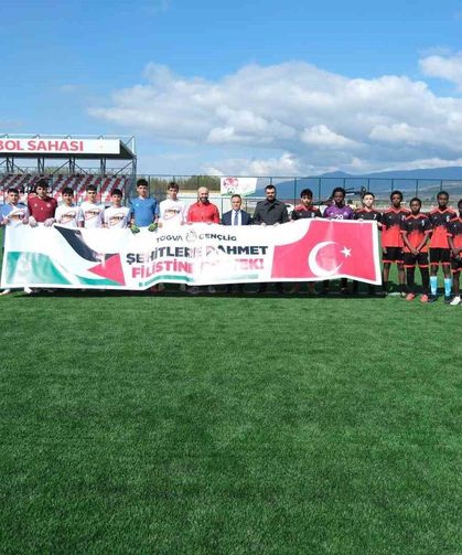 Tokat'ta gençler futbol turnuvasında buluştu