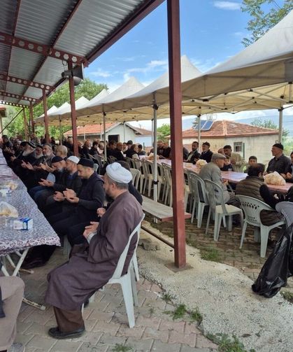 Bu kez yağmur için değil, şükür için toplandılar