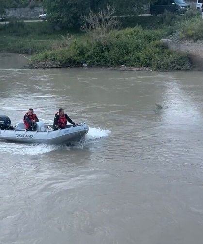 Kelkit Çayı'na düşen 4 gencin kazadan önceki son fotoğrafları ortaya çıktı