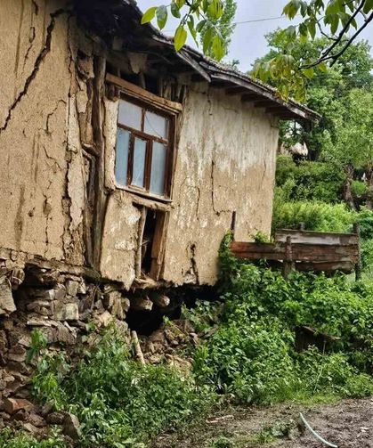 Tokat'ta heyelan nedeniyle 2 ev tahliye edildi