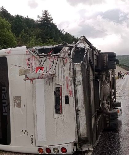 Tokat'ta minibüs devrildi: 4 yaralı