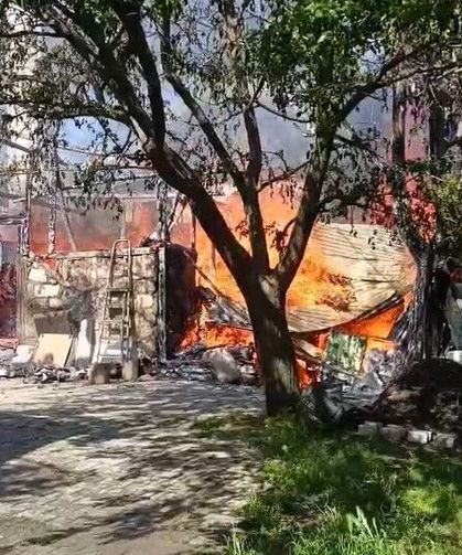 Tokat'ta müştemilatta çıkan yangın, çevre evlere sıçramadan söndürüldü
