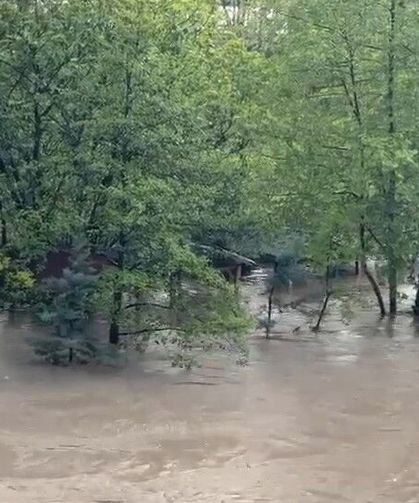 Tokat'ta yazın serinleten kamelyalar sular altında kaldı