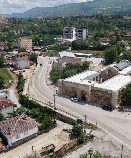 Tokat'taki 8 asırlık kervansaray, günümüzde restoran olarak hizmet veriyor