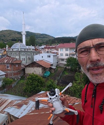 25 yıl sonra ilçeye gelen leylek ailesinde 1 yavru sağ kalabildi