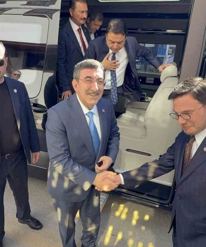 Cumhurbaşkanı Yardımcısı Yılmaz: 'Türkiye, çevresindeki tüm krizlere rağmen istikrarını koruyor'