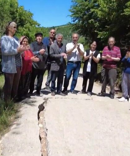 Tokat'ta heyelan korkusuyla vatandaşlar evlerine giremiyor