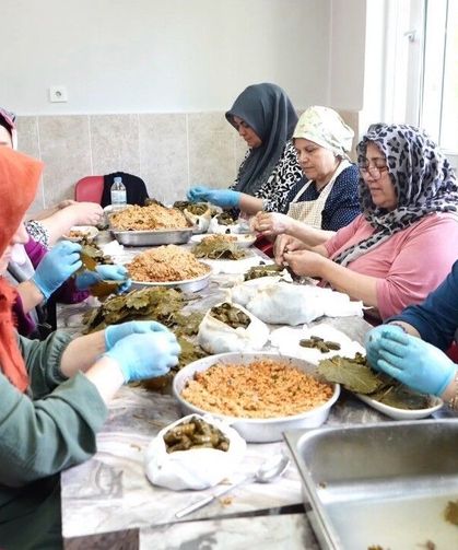 Erbaa Belediyesi'nden Narince yaprağıyla rekorluk lezzet
