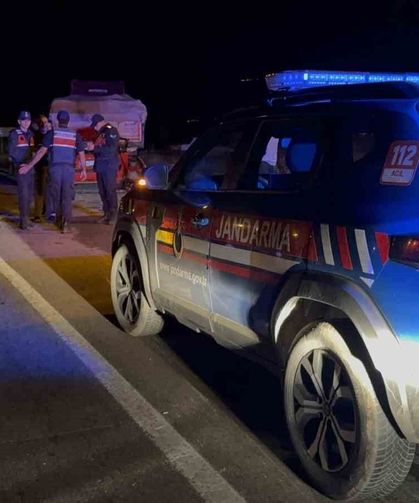 Tırın dorsesine otomobili ile çarpan 21 yaşındaki sürücü yaşam savaşını kaybetti