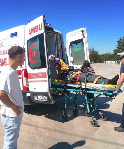 Akaryakıt istasyonu önündeki kaza kamerada