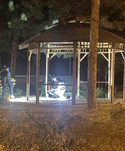 Hırka verme meselesi tartışmaya döndü: Arkadaşını 3 yerinden bıçakladı