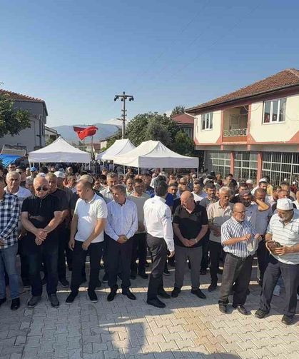 Ölü ya da diri bulunamadı, gıyabi cenaze namazı kılındı