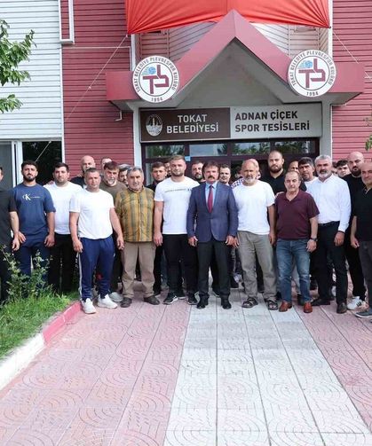 Saldırıya uğrayan başpehlivan Serhat Elvan, Tokat Belediye Spor Kulübü'ne transfer oldu