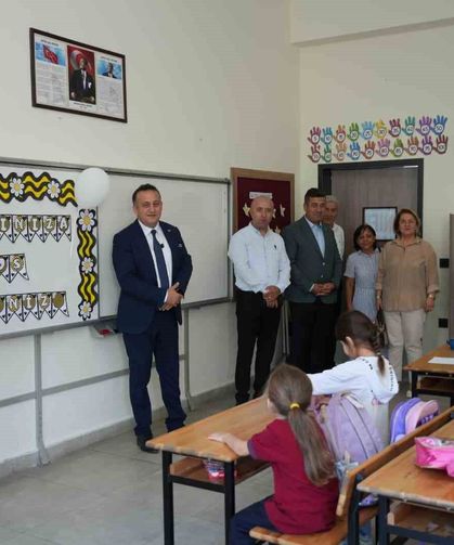 Başkan Ural: 'Çocukların okul sevinci bize enerji verdi'