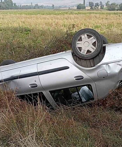 Takla atan otomobilin sürücüsü yaralandı
